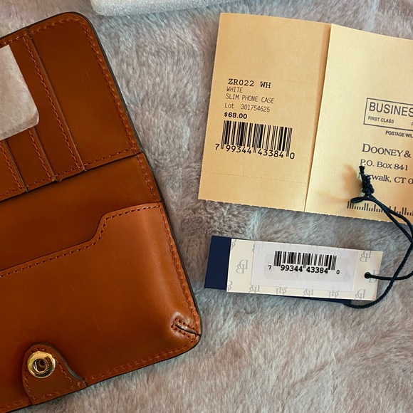 Dooney & Bourke Slim Phone Case in White ZR022 NWT - Picture 9 of 15